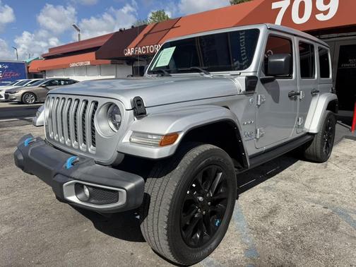 Silver Zynith Clearcoat 2023 Jeep Wrangler 4xe Sahara