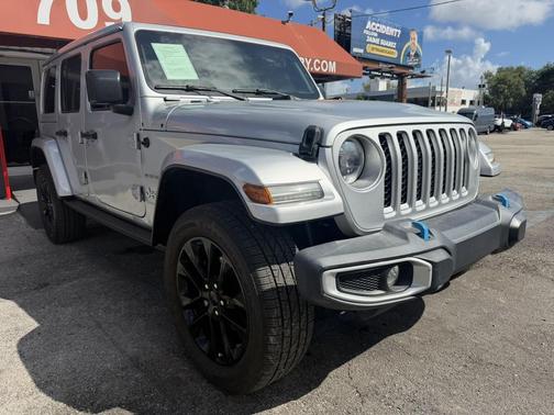 Silver Zynith Clearcoat 2023 Jeep Wrangler 4xe Sahara