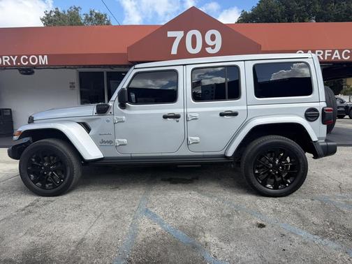 Silver Zynith Clearcoat 2023 Jeep Wrangler 4xe Sahara