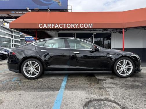 2016 Tesla Model S 90D