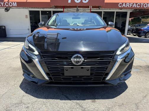 Super Black 2025 Nissan Altima SV FWD