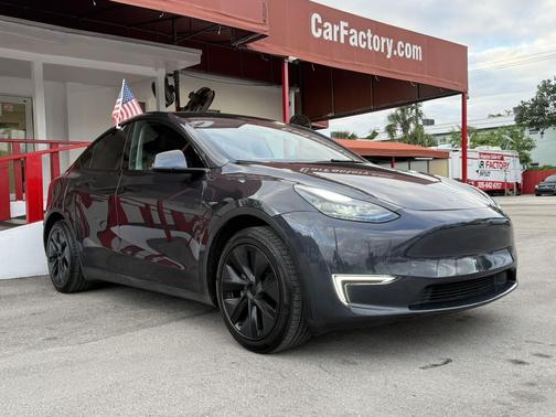 Stealth Grey 2025 Tesla Model Y Long Range Dual Motor Rear-Wheel Drive