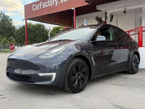 Stealth Grey 2025 Tesla Model Y Long Range Dual Motor Rear-Wheel Drive