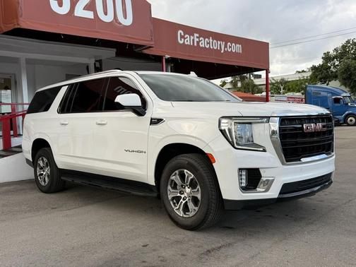 Summit White 2023 GMC Yukon XL SLE