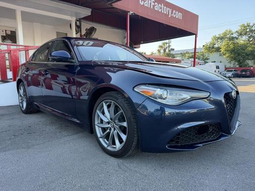 Montecarlo Blue Metallic 2021 Alfa Romeo Giulia Base