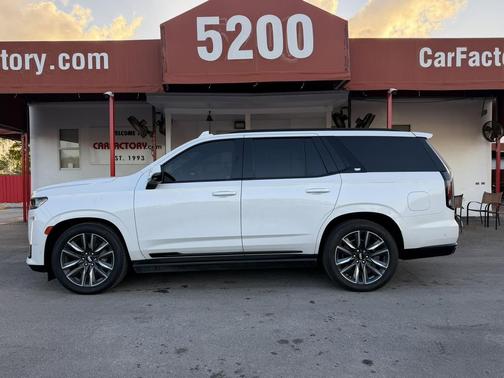 Crystal White Tricoat 2023 Cadillac Escalade Sport
