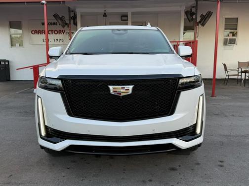 Crystal White Tricoat 2023 Cadillac Escalade Sport