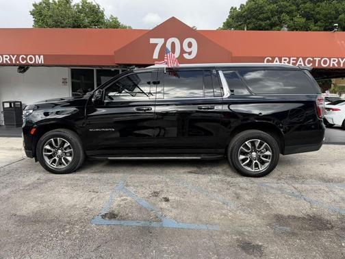 Black 2022 Chevrolet Suburban LT