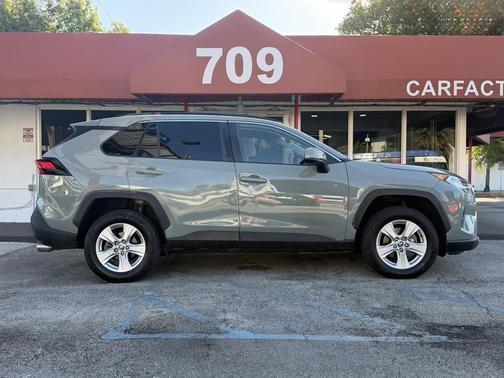 Lunar Rock 2021 Toyota RAV4 XLE