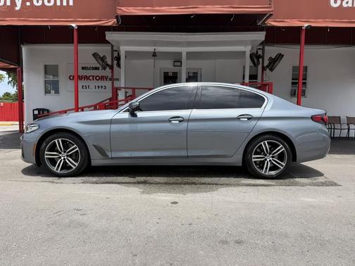 Bluestone Metallic 2021 BMW 540 540i