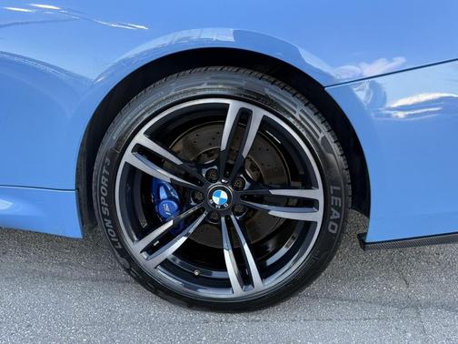 YAS MARINA BLUE 2017 BMW M4 Base