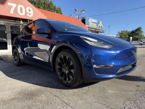 Deep Blue Metal 2021 Tesla Model Y Standard Range Rear-Wheel Drive