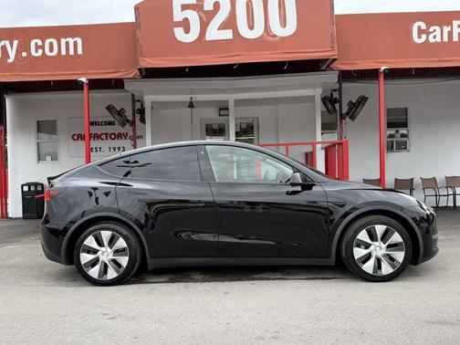 Solid Black 2021 Tesla Model Y Standard Range Rear-Wheel Drive