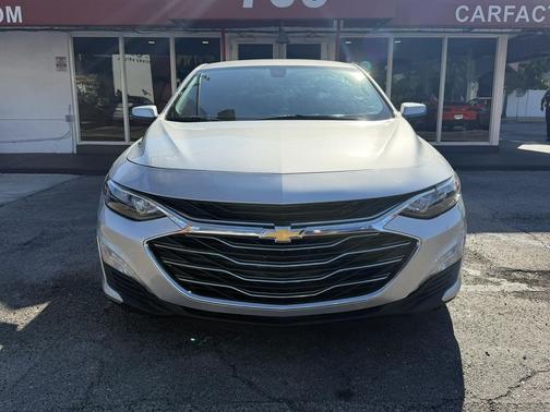 Silver Ice Metallic 2021 Chevrolet Malibu FWD LT