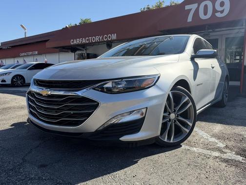 Silver Ice Metallic 2021 Chevrolet Malibu FWD LT