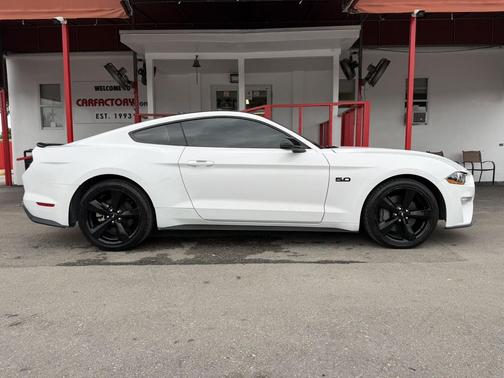 OXFORD WHITE 2021 Ford Mustang GT Premium
