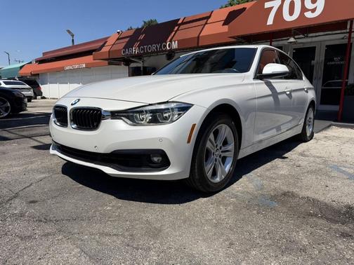 White 2018 BMW 330 330i