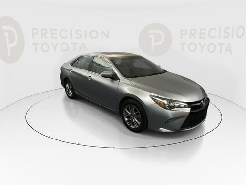 Celestial Silver Metallic 2016 Toyota Camry SE