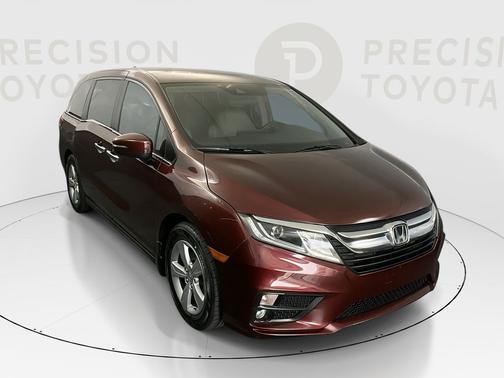 Deep Scarlet Pearl 2018 Honda Odyssey EX