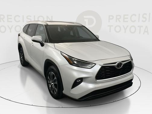 Wind Chill Pearl 2023 Toyota Highlander XLE