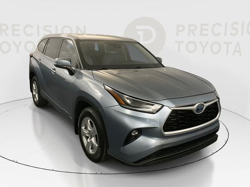 Moon Dust 2021 Toyota Highlander Hybrid LE