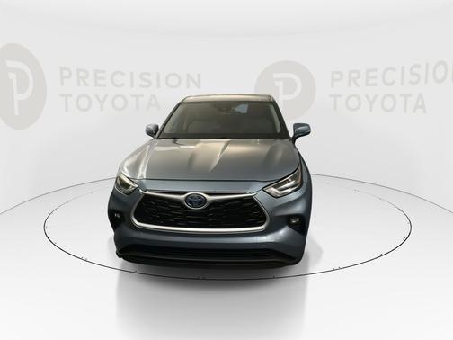 Moon Dust 2021 Toyota Highlander Hybrid LE