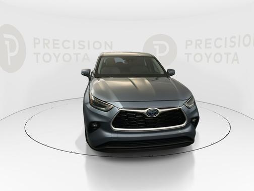Moon Dust 2021 Toyota Highlander Hybrid LE