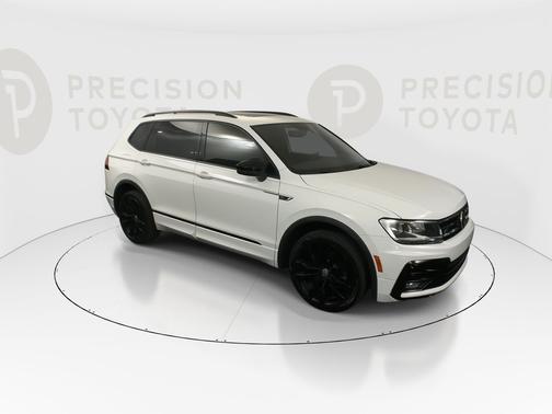 Pure White 2021 Volkswagen Tiguan 2.0T SE R-Line Black