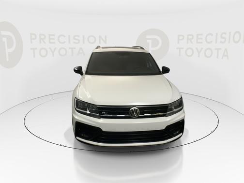 Pure White 2021 Volkswagen Tiguan 2.0T SE R-Line Black