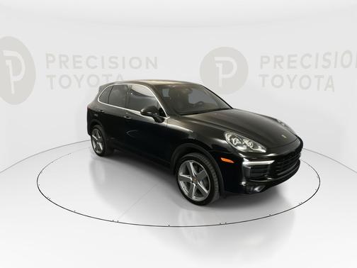 Jet Black Metallic 2016 Porsche Cayenne Base