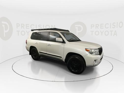 Blizzard Pearl 2014 Toyota Land Cruiser Base