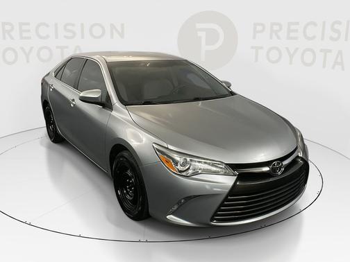 Celestial Silver Metallic 2017 Toyota Camry LE