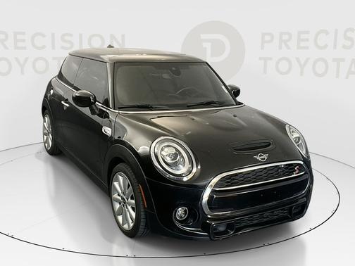 Midnight Black Metallic 2020 MINI Hardtop Iconic