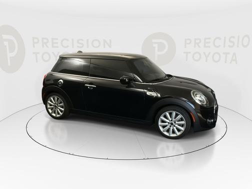 Midnight Black Metallic 2020 MINI Hardtop Iconic