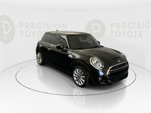 Midnight Black Metallic 2020 MINI Hardtop Iconic