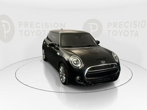 Midnight Black Metallic 2020 MINI Hardtop Iconic