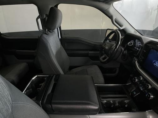 Oxford White 2022 Ford F-150 XLT