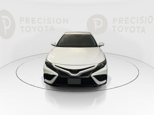Ice Cap 2024 Toyota Camry SE