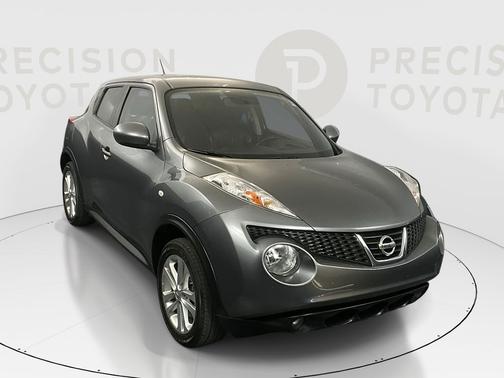Gun Metallic Pearl Metallic 2012 Nissan Juke SL