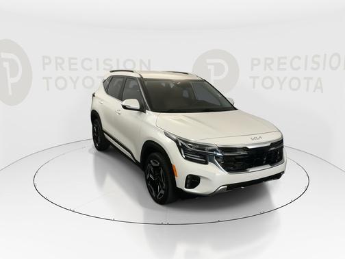 Snow White Pearl 2024 Kia Seltos SX