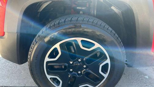 2017 Jeep Renegade Trailhawk