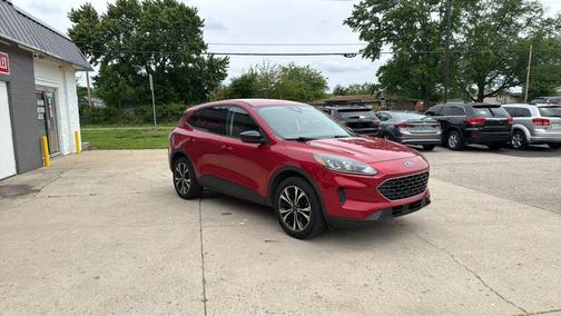 Red 2021 Ford Escape SE