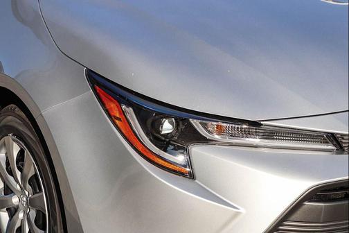 Classic Silver Metallic 2026 Toyota Corolla LE