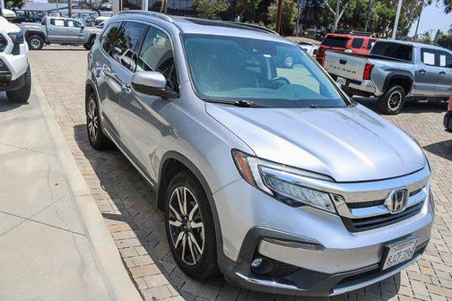 Lunar Silver Metallic 2019 Honda Pilot Elite
