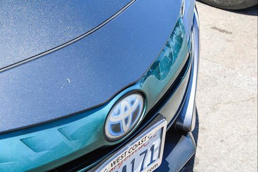 Magnetic Gray Metallic 2017 Toyota Prius Prime Premium