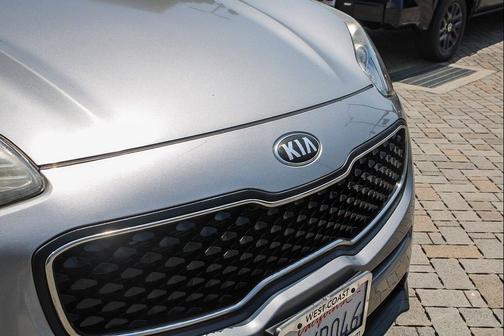 Steel Gray 2019 Kia Sportage LX