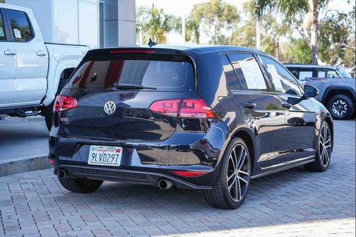 Deep Black Pearl 2017 Volkswagen Golf GTI 2.0T Autobahn 4-Door