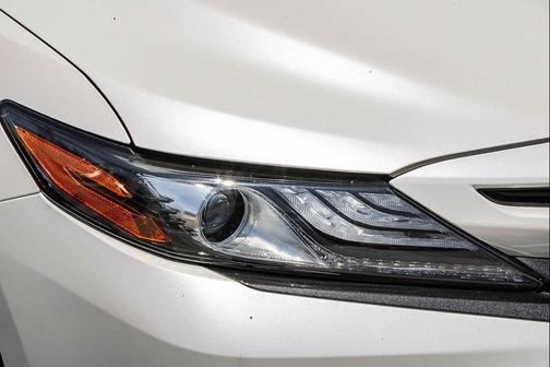 Wind Chill Pearl 2022 Toyota Camry XSE