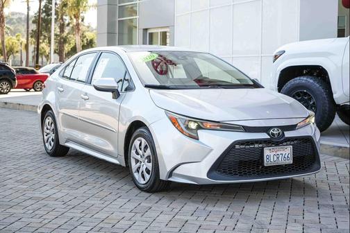 Classic Silver Metallic 2020 Toyota Corolla LE