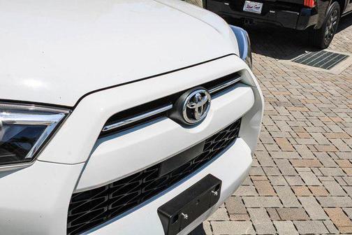 Ice Cap 2024 Toyota 4Runner SR5 Premium